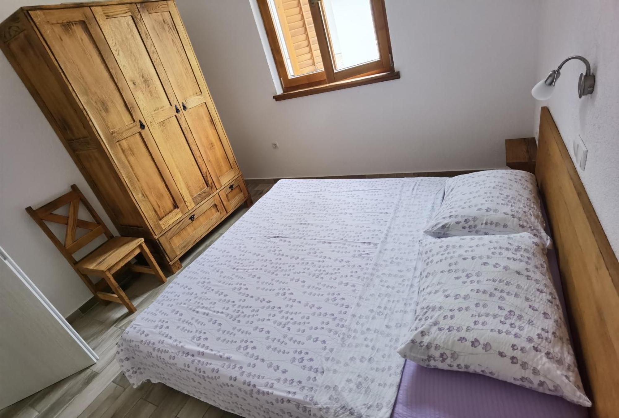 Holiday Homes Sintija Kampor Luaran gambar